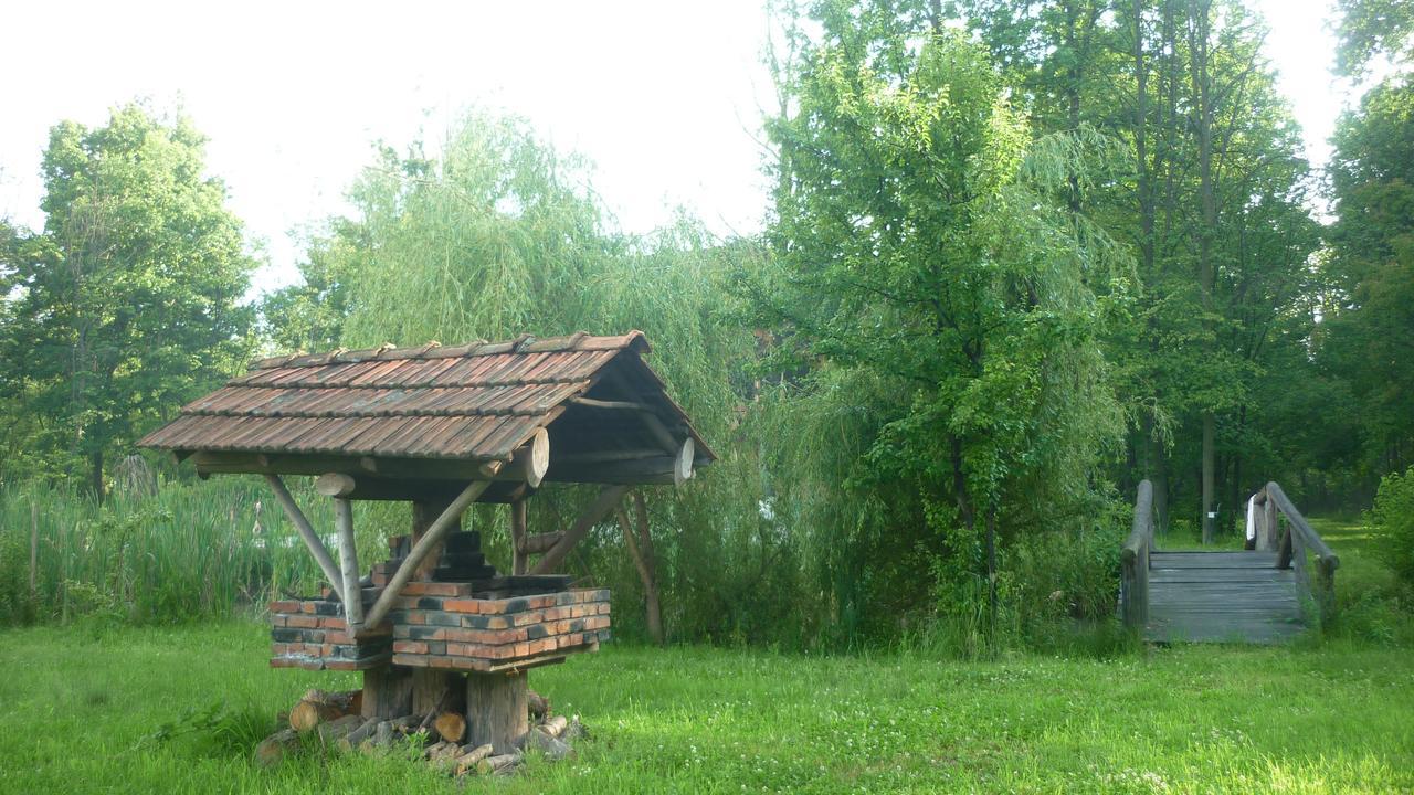 Guest House Mala Prica Zivinice Buitenkant foto